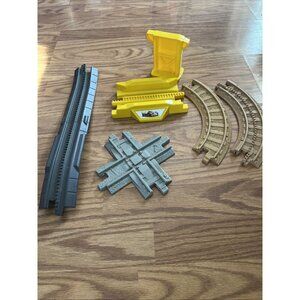 Geotrax Disney Cars Pixar Track Lot of 6 Pieces Straight, Curves Replacement